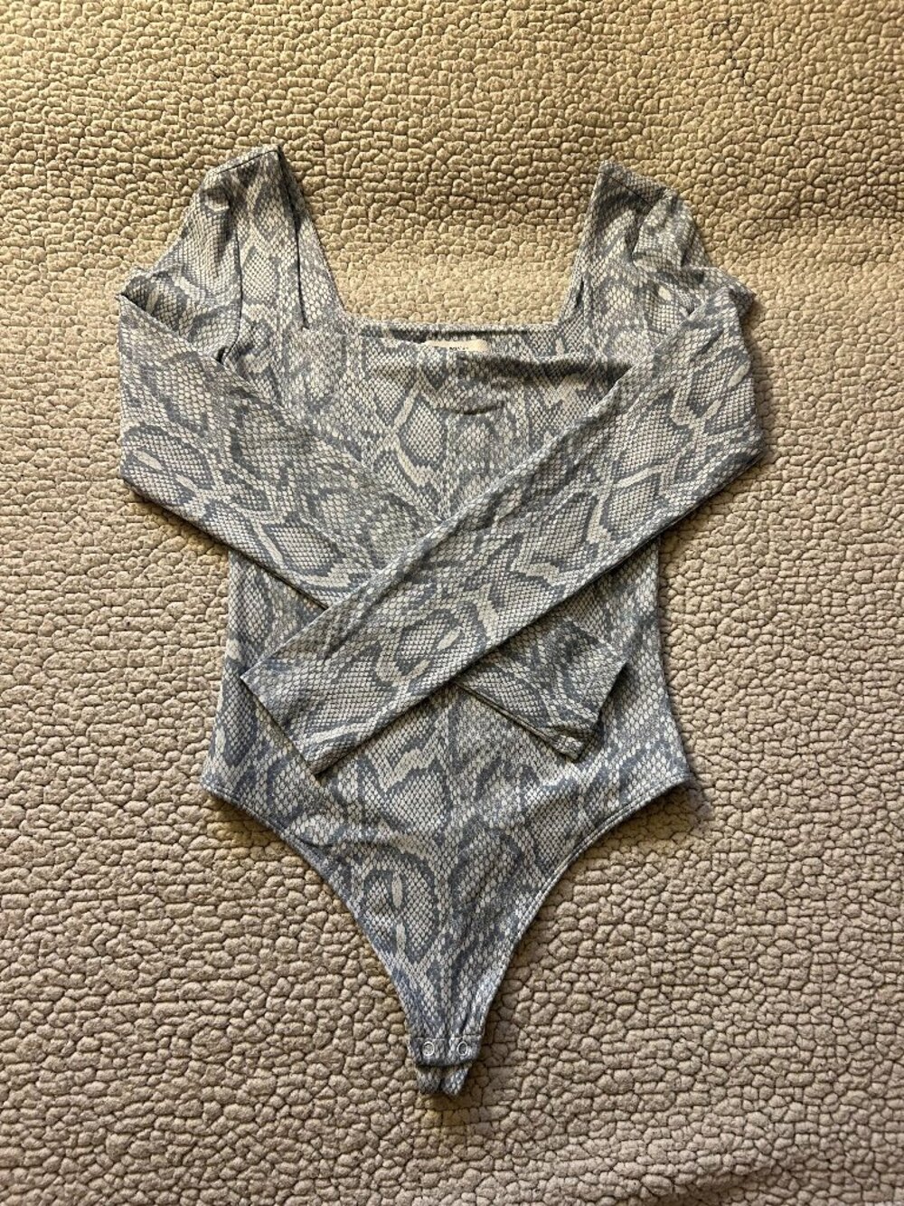Babaton -- aritzia snake design, blue, contour bodysuit